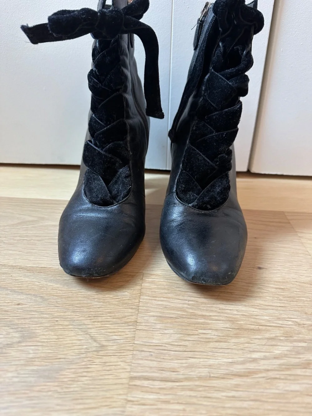 LK Bennett Maxine Boot Velvet Criss-Cross ribbon size 37.5